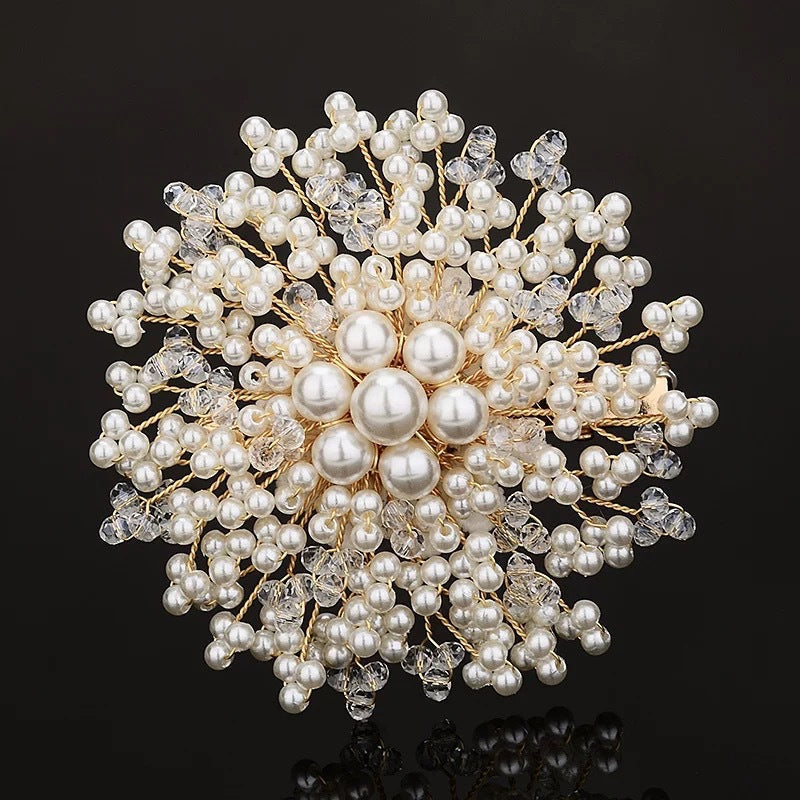 Ladies' High-end Exquisite Handmade Pearl Brooch