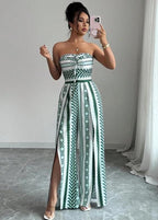 👗 Geometric Jumpsuit with Halter Neckline & Side Slit – Unique print & elastic back