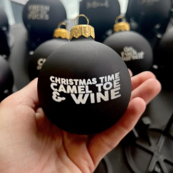 🤣 Funny Christmas Ornament - Humorous Design for Tree Decoration, Perfect Gift for Family Gatherings 🎁📦