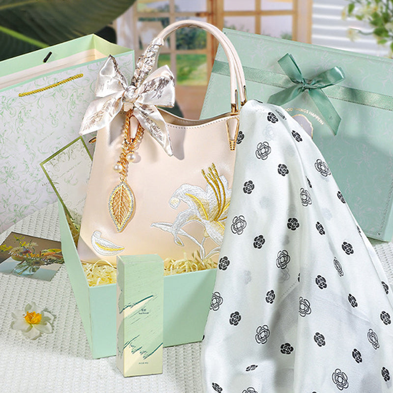 🌸Meet Mother's Day Discount 50%🌸Women's Elegant Embroidered Lily Handbag Gift Box