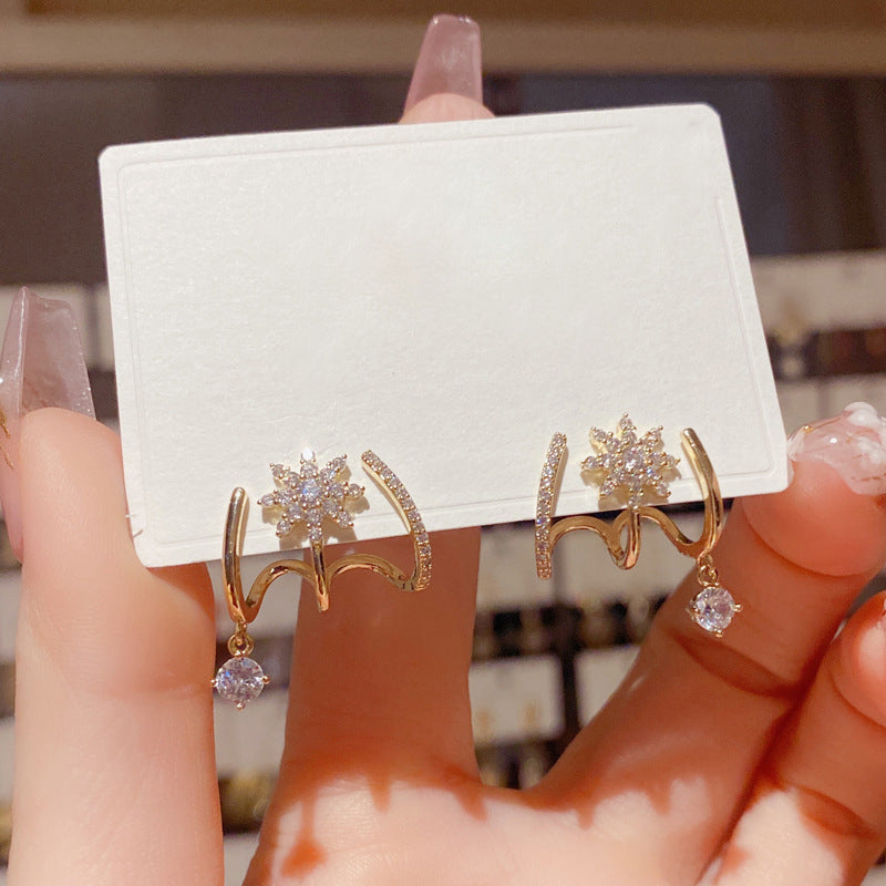 💎 Sparkling Claw Earrings for Women – Unique Claw Cuff, Dangling Gem & Versatile Style 🌟